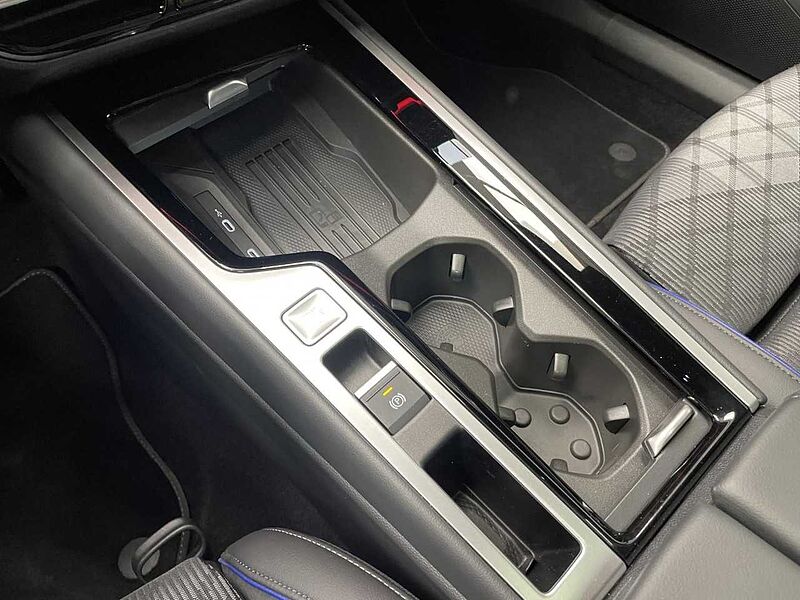 Volkswagen Passat Variant 1.5 TSI DSG eHybrid R-Line Klima