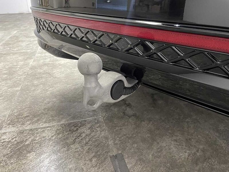 Volkswagen Passat Variant 1.5 TSI DSG eHybrid R-Line Klima