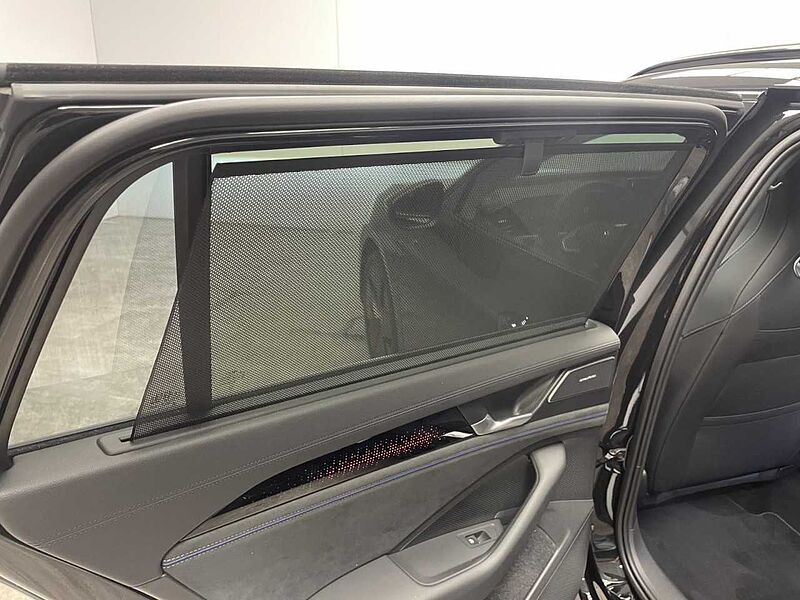 Volkswagen Passat Variant 1.5 TSI DSG eHybrid R-Line Klima