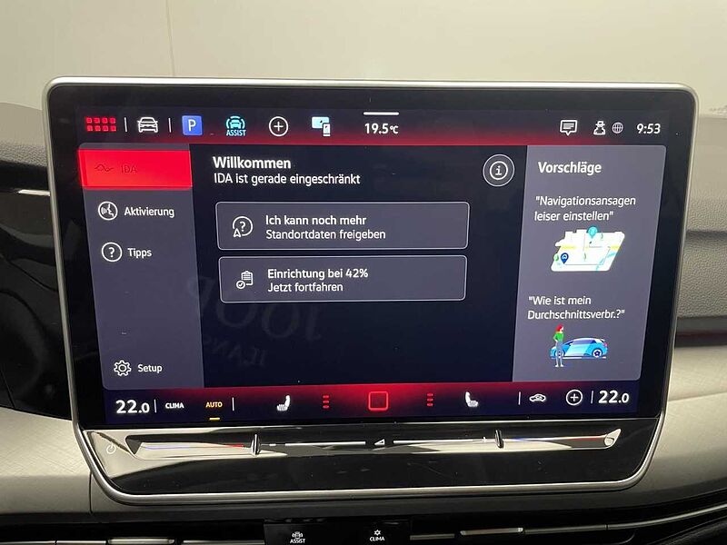 Volkswagen Golf VIII 1.5 TSI Life Klima Navi Einparkhilfe