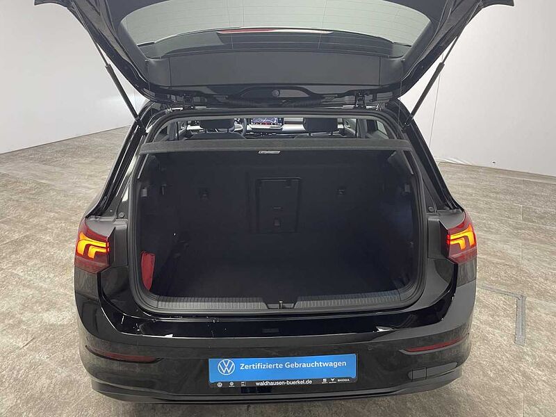 Volkswagen Golf VIII 1.5 TSI Life Klima Navi Einparkhilfe