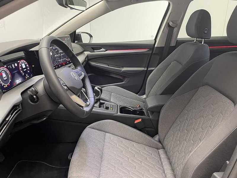 Volkswagen Golf VIII 1.5 TSI Life Klima Navi Einparkhilfe