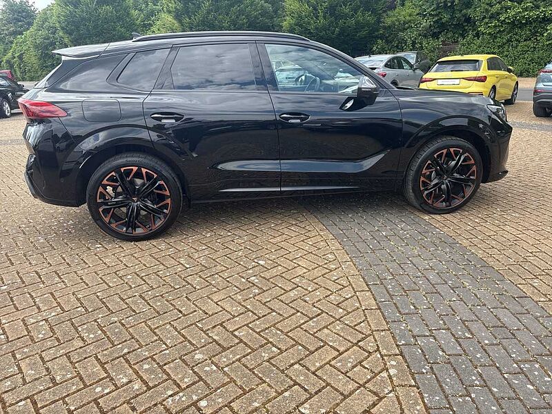 CUPRA Terramar 1.5 e-Hybrid 200 kW VZ*SENN*MATRIX*PANO
