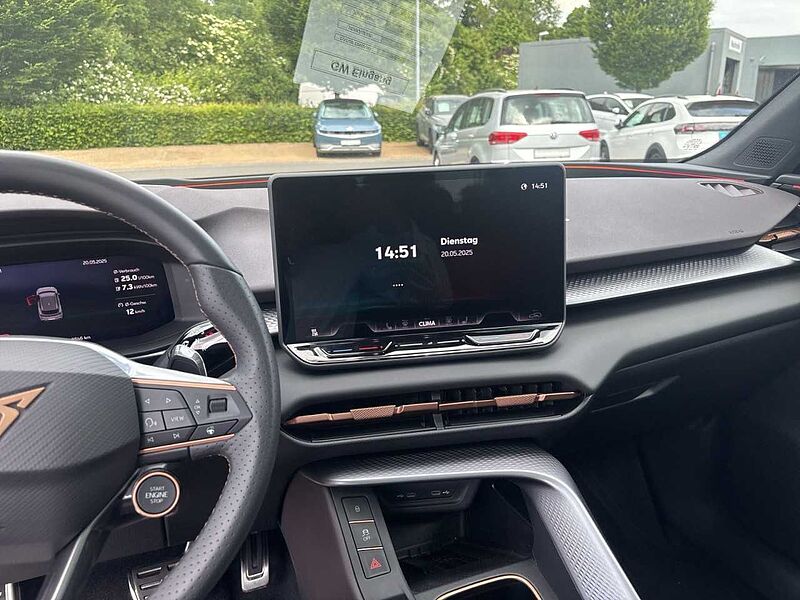 CUPRA Terramar 1.5 e-Hybrid 200 kW VZ*SENN*MATRIX*PANO