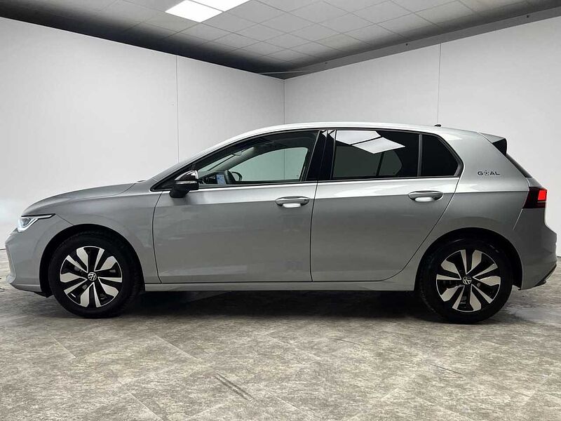 Volkswagen Golf VIII 2.0 TDI DSG Goal Klima Navi