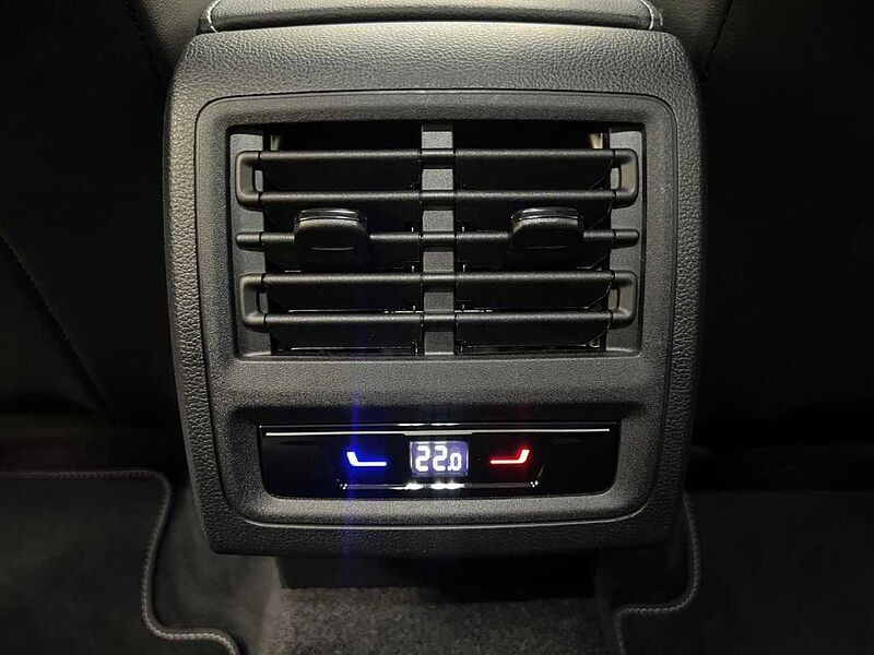 Volkswagen Golf VIII 2.0 TDI DSG Goal Klima Navi