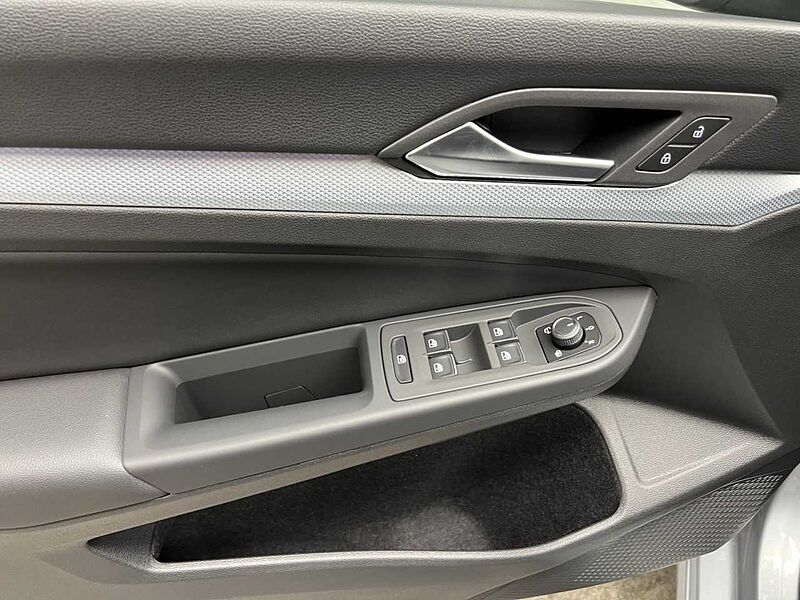 Volkswagen Golf VIII 2.0 TDI DSG Goal Klima Navi