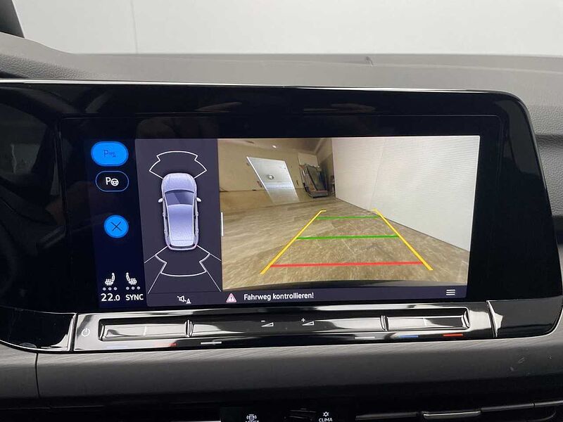 Volkswagen Golf VIII 1.5 eTSI DSG Style Klima Navi