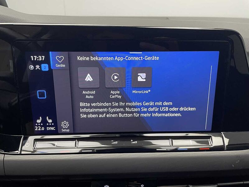 Volkswagen Golf VIII 1.5 eTSI DSG Style Klima Navi