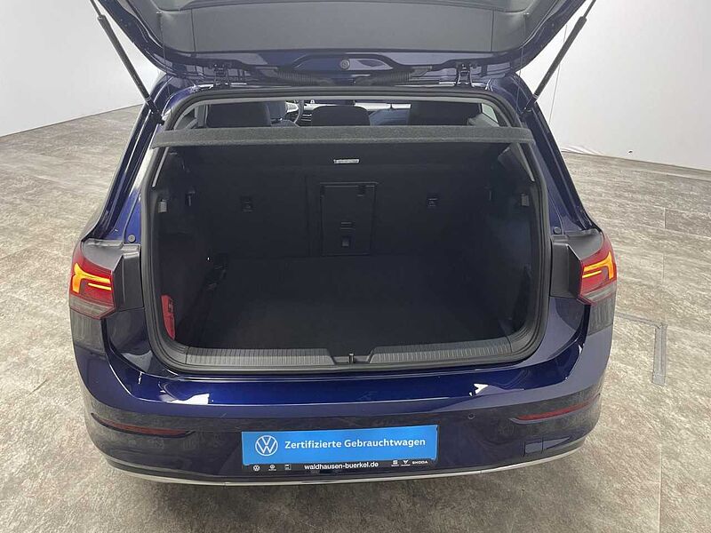 Volkswagen Golf VIII 1.5 eTSI DSG Style Klima Navi