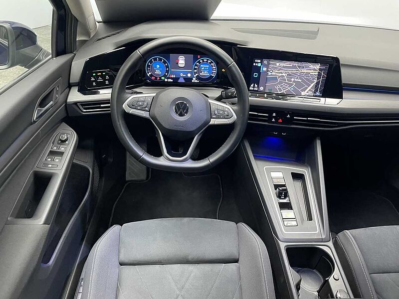 Volkswagen Golf VIII 1.5 eTSI DSG Style Klima Navi