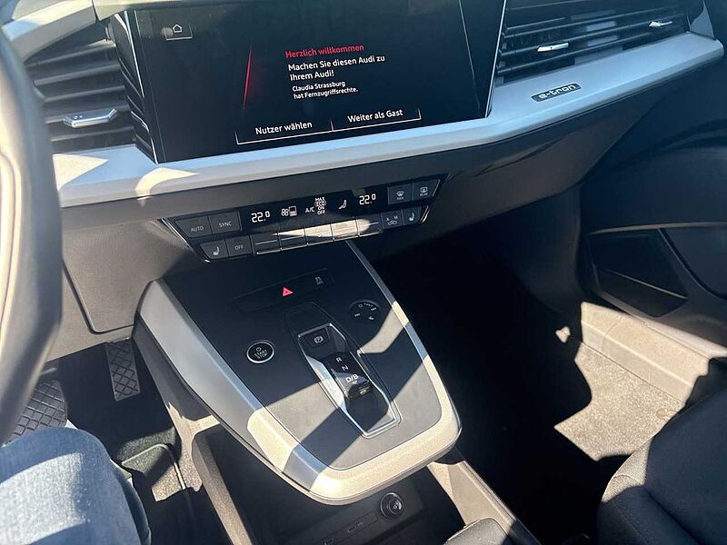 Audi Q4 35 e-tron *NAVI / ADVANCED KEY / STANDKLIMA*