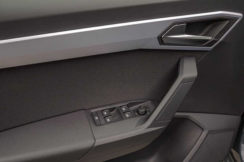 SEAT Ibiza FR 1.0 TSI 85 kW LED+FullLink+Kamera