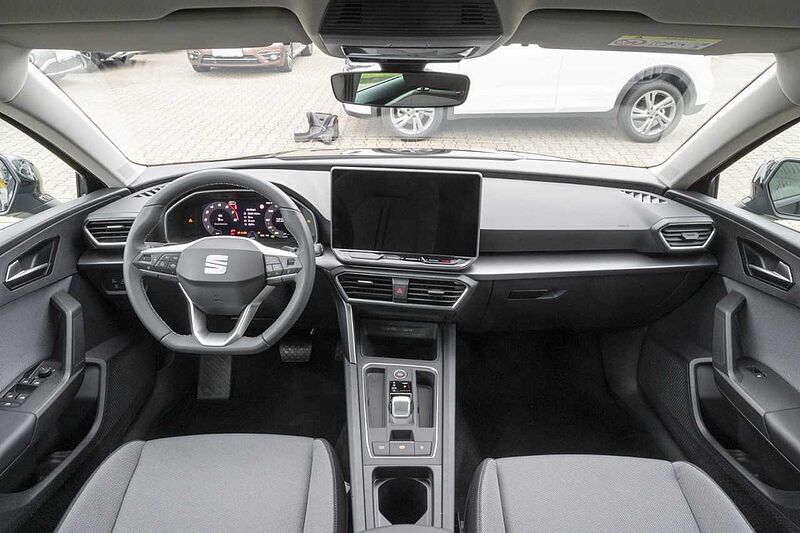 SEAT Leon Road Edition 1.5 eTSI Kamera+Navi+SitzHZ+FullLink