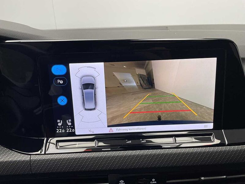 Volkswagen Golf VIII R Variant 2.0 TSI DSG 4Motion Klima