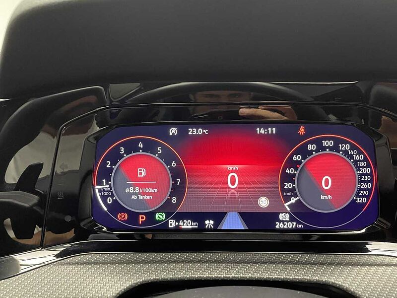 Volkswagen Golf VIII R Variant 2.0 TSI DSG 4Motion Klima