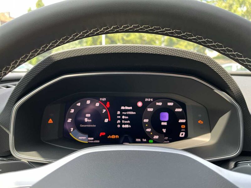 SEAT LEON ROAD EDITION 1.5 eTSI 150PS DSG+RFK+CARPLAY