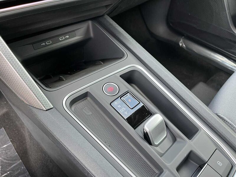 SEAT LEON ROAD EDITION 1.5 eTSI 150PS DSG+RFK+CARPLAY