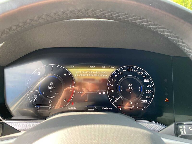 Volkswagen Touareg 3.0 V6 TDI 4Motion Tiptronic R-Line *BLACK STYLE / LUFTFAHRWERK / 360*