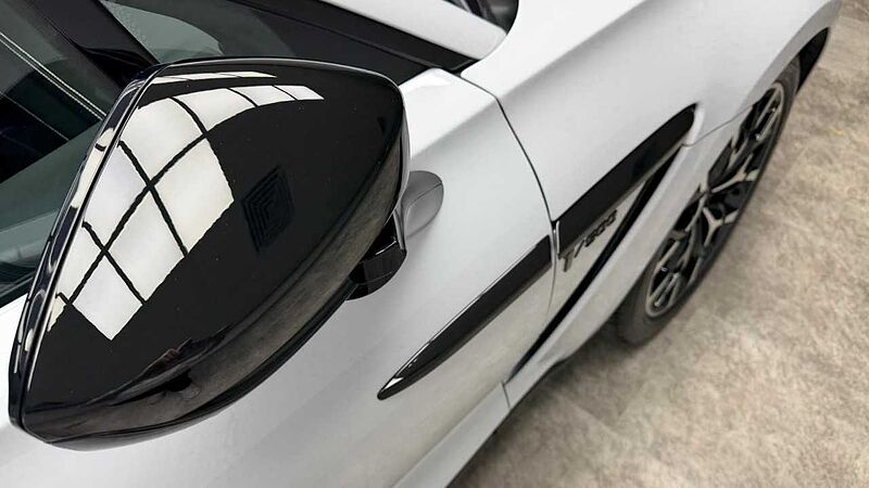 Aston Martin DBX 4.0 V8 1/500 Klima Navi Leder