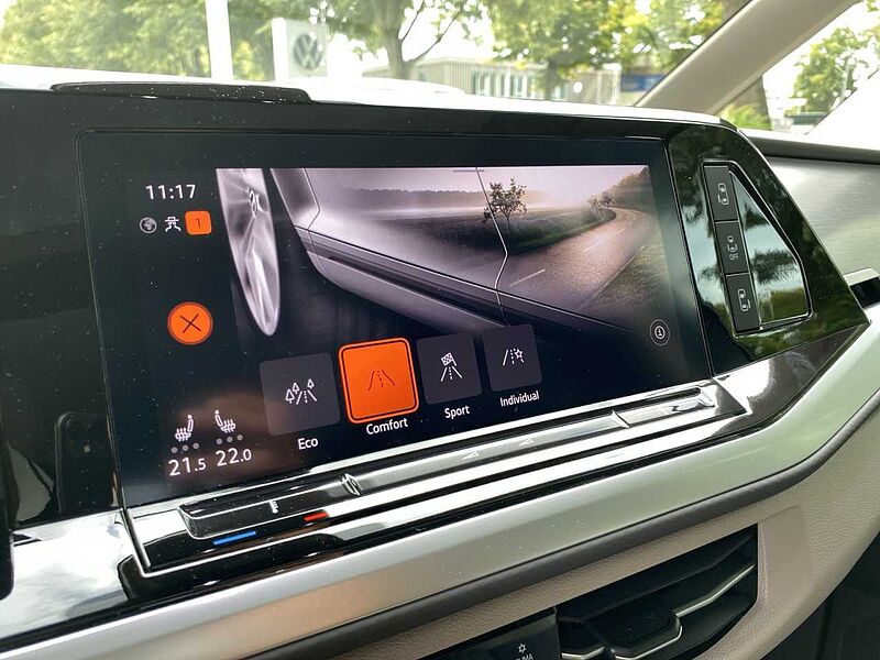 Volkswagen T7 Multivan 2.0 TSI DSG Life Navi