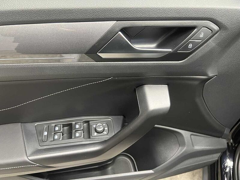 Volkswagen T-Roc 1.5 TSI DSG Style Klima Navi