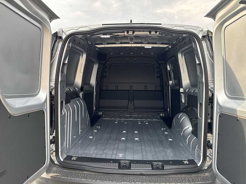 Volkswagen Caddy Cargo Maxi Motor: 2,0 l TDI EU6 SCR 90 kW Getriebe: 7-Gang-Doppelkupplungs