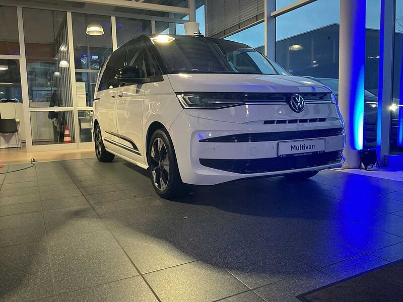 Volkswagen Multivan Life Motor: 2,0 l TDI SCR 110 kW Getriebe: 7-Gang-Doppelkupplungsgetrie T7