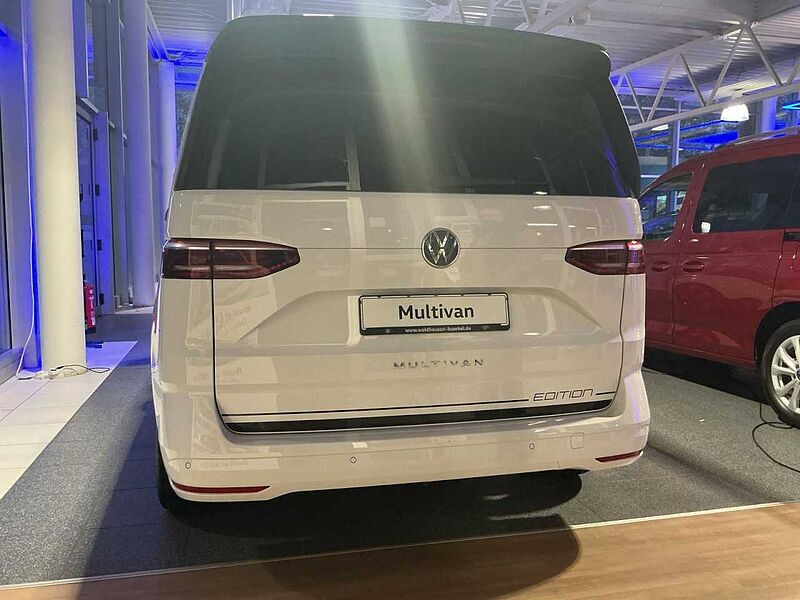 Volkswagen Multivan Life Motor: 2,0 l TDI SCR 110 kW Getriebe: 7-Gang-Doppelkupplungsgetrie T7
