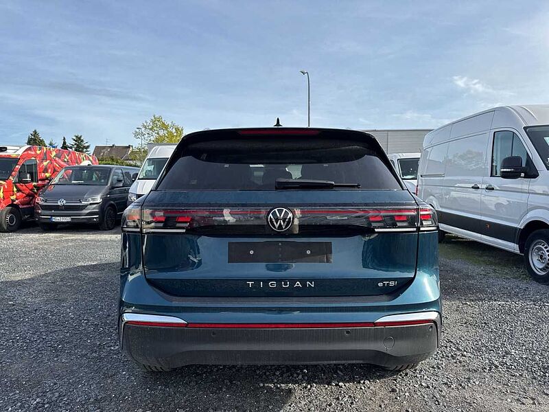 Volkswagen Tiguan Elegance 1,5 l eTSI OPF 110 kW (150 PS) 7-Gang-Doppelkupplungsgetriebe DS