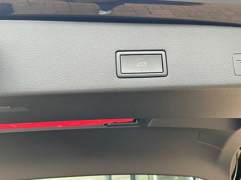 Volkswagen Golf Variant R 2,0 l TSI OPF 4MOTION 245 kW (333 PS) 7-Gang-Doppelkupplungsgetri