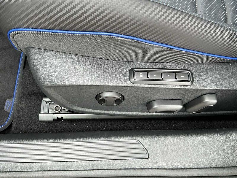 Volkswagen Golf Variant R 2,0 l TSI OPF 4MOTION 245 kW (333 PS) 7-Gang-Doppelkupplungsgetri