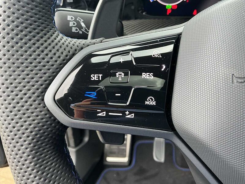 Volkswagen Golf Variant R 2,0 l TSI OPF 4MOTION 245 kW (333 PS) 7-Gang-Doppelkupplungsgetri