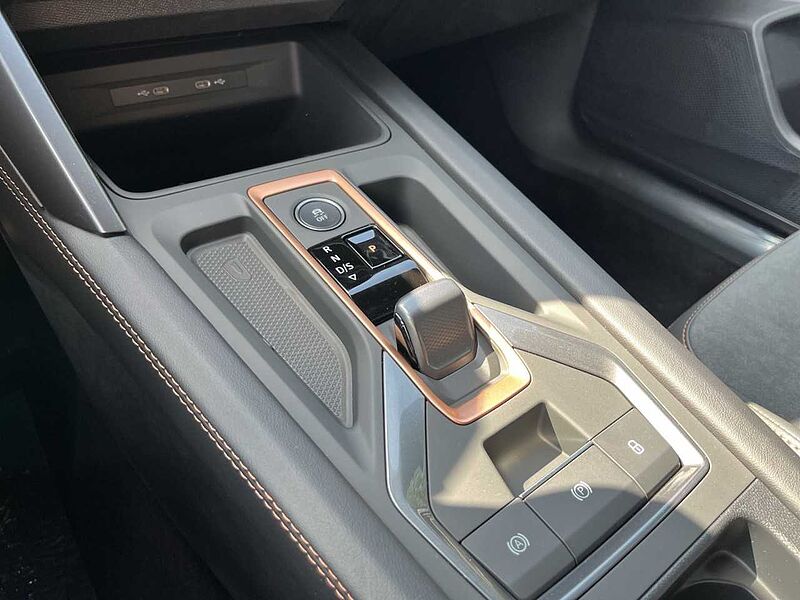 CUPRA FORMENTOR VZ 2.0 TSI+AHK+MATRIX+360+ACC Klima