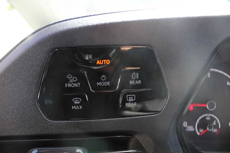 Volkswagen CADDY CARGO MAXI 2.0 TDI DSG / AHK / LED / KAMERA / CARPLAY / VOLL