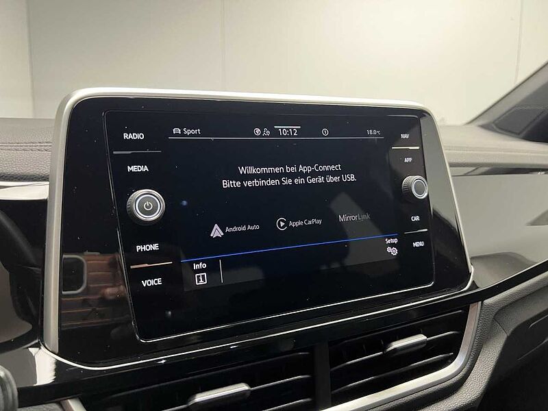 Volkswagen T-Roc 1.5 TSI DSG R-Line Klima Navi