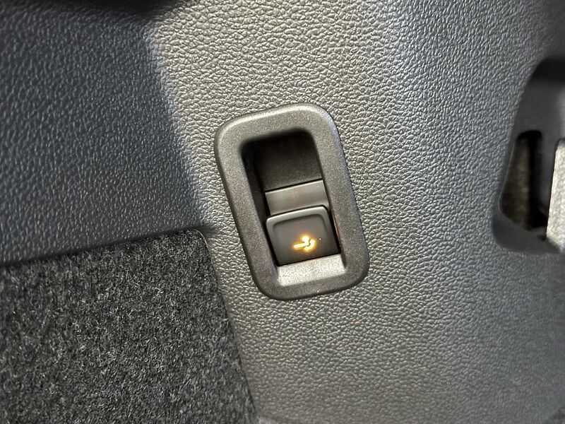 Volkswagen Golf VIII 1.5 TSI DSG GOAL 2,49% Klima Navi