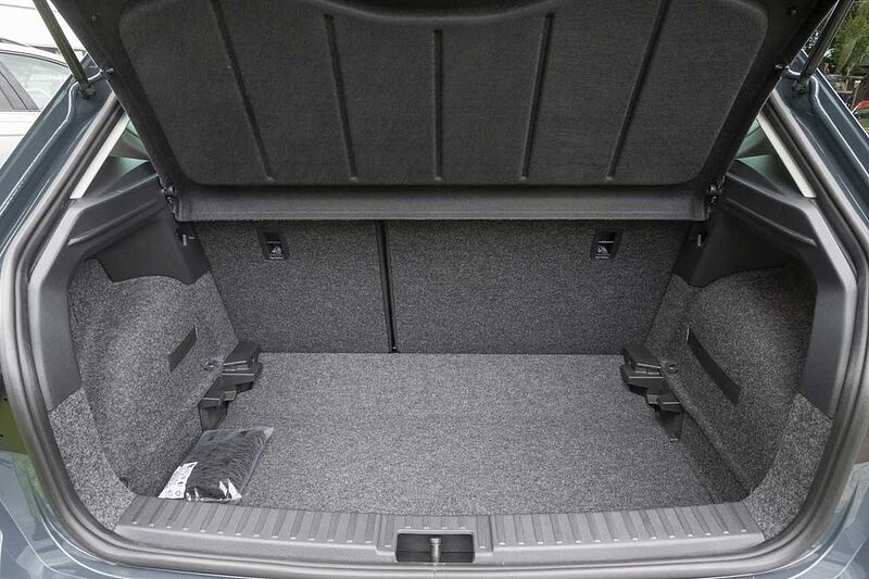 SEAT Ibiza Road Edition 1.0 TSI NAV+SitzHZ+Klima