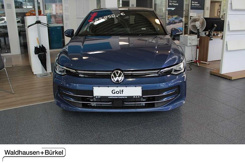 Volkswagen Golf VIII 1.5 l eTSI DSG EDITION 50*PANO*RFK*APP