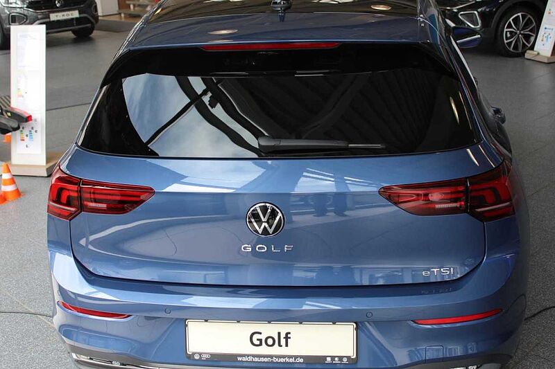 Volkswagen Golf VIII 1.5 l eTSI DSG EDITION 50*PANO*RFK*APP