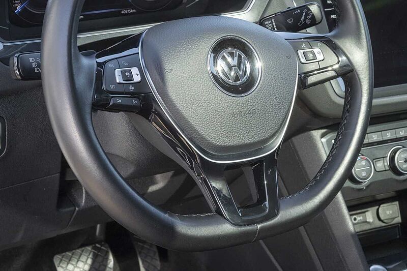 Volkswagen Tiguan 2.0 TSI Highl. / R-Line 4Motion DSG+ Panoramadach+Navi+Kamera+