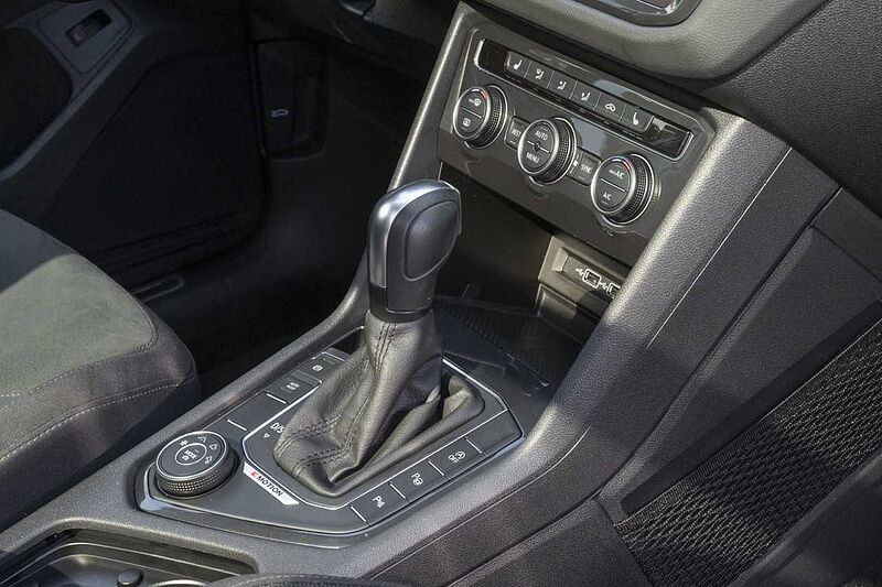 Volkswagen Tiguan 2.0 TSI Highl. / R-Line 4Motion DSG+ Panoramadach+Navi+Kamera+