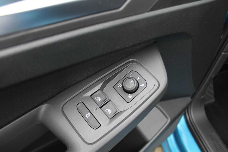 Volkswagen CADDY LIFE 1.5 TSI DSG / AHK / ACC / FLÜGELTÜREN / STANDHEIZUNG /