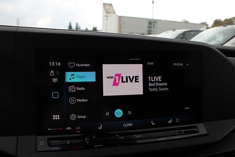 Volkswagen CADDY LIFE 1.5 TSI DSG / AHK / ACC / FLÜGELTÜREN / STANDHEIZUNG /