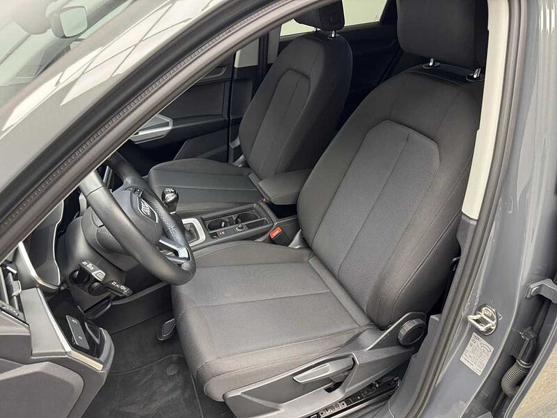 Audi Q3 35 TDI basis Klima Navi Rückfahrkamera