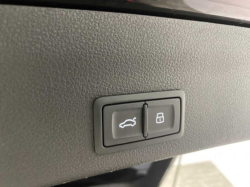 Audi RS 6 Avant performance 4.0 TFSI quattro Standheizung + HUD RS6