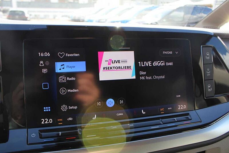 Volkswagen MULTIVAN 2.0 TDI DSG / LEDER / AHK / NAVI / VOLL Life ANDERE