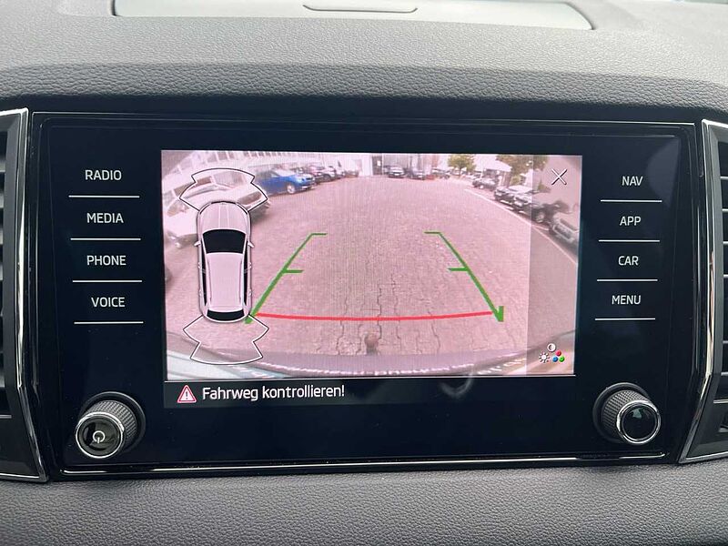 SKODA Karoq 1.5 TSI ACT Clever OPF *AHK *R. KAM Klima