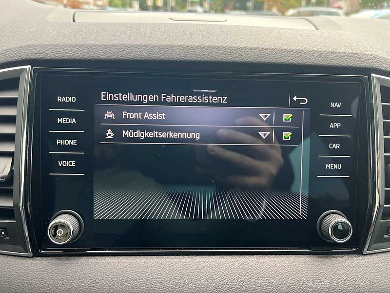 SKODA Karoq 1.5 TSI ACT Clever OPF *AHK *R. KAM Klima