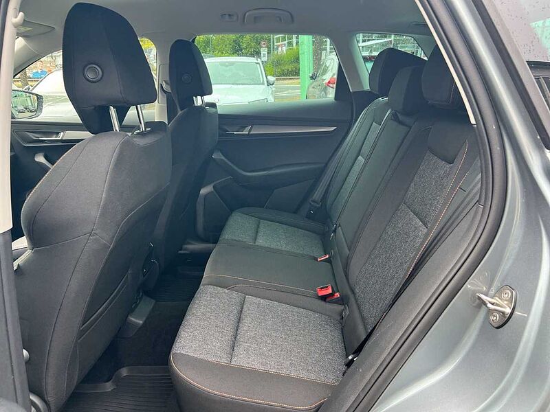SKODA Karoq 1.5 TSI ACT Clever OPF *AHK *R. KAM Klima